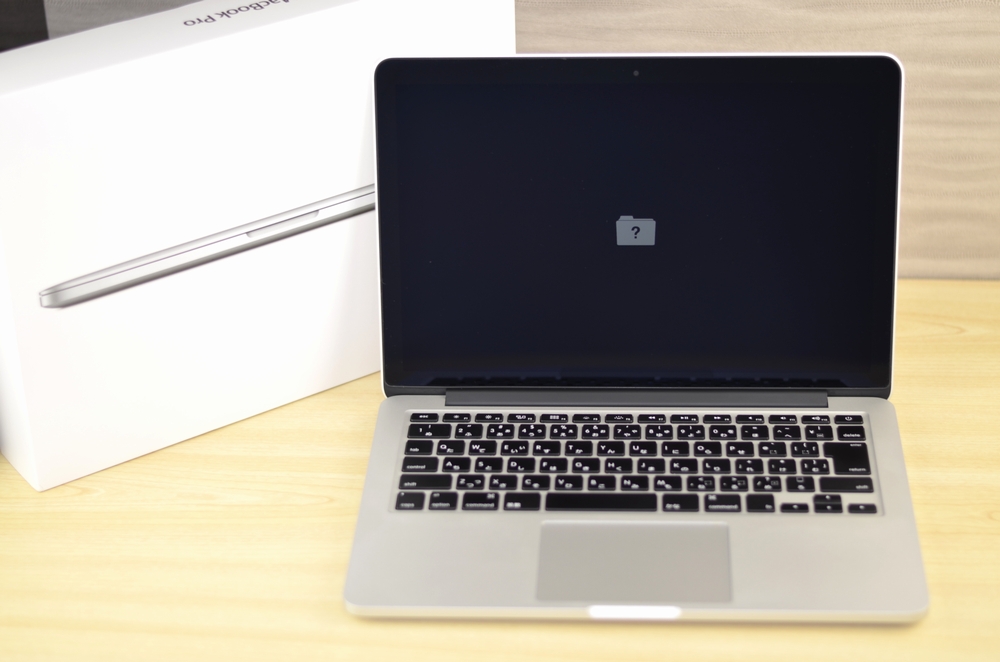 【格安本物保証】MacBook Pro ME865J/A ノートPC